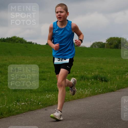 05.05.2024 - 7. Wedeler Halbmarathon Fuchs,  Jonas http://msf.ph/oto/6233328 05.05.2024 11:15:17 Laufen  meine-sportfotos.de