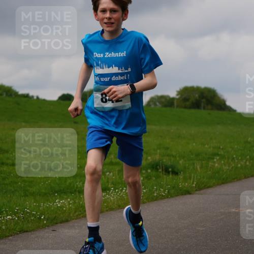 05.05.2024 - 7. Wedeler Halbmarathon Fuchs,  Jonas http://msf.ph/oto/6233346 05.05.2024 11:15:21 Laufen 84 meine-sportfotos.de