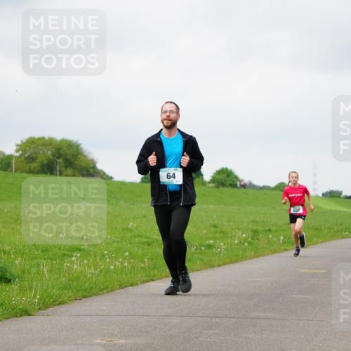05.05.2024 - 7. Wedeler Halbmarathon Fuchs,  Jonas http://msf.ph/oto/6233360 05.05.2024 11:15:25 Laufen 64, 873, 602, 714, 83 meine-sportfotos.de