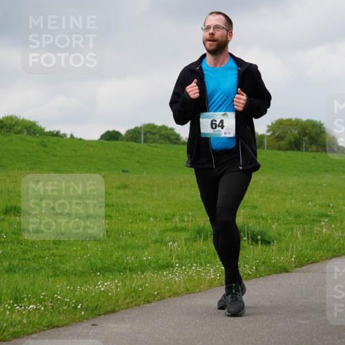 05.05.2024 - 7. Wedeler Halbmarathon Fuchs,  Jonas http://msf.ph/oto/6233369 05.05.2024 11:15:27 Laufen 64, 73 meine-sportfotos.de