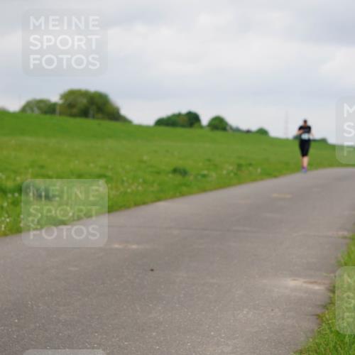 05.05.2024 - 7. Wedeler Halbmarathon Fuchs,  Jonas http://msf.ph/oto/6233398 05.05.2024 11:15:33 Laufen  meine-sportfotos.de