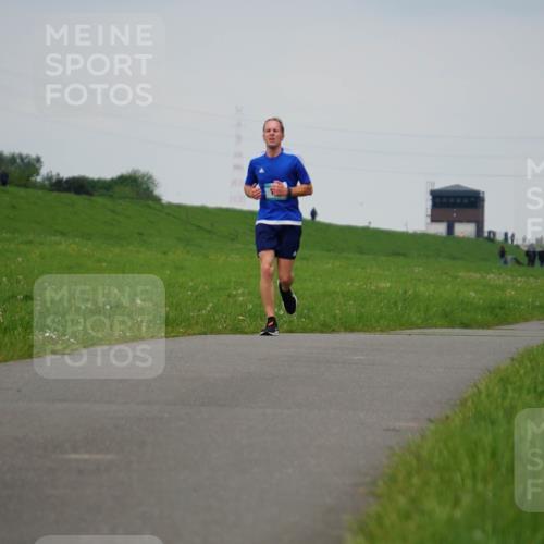 05.05.2024 - 7. Wedeler Halbmarathon Fuchs,  Jonas http://msf.ph/oto/6233419 05.05.2024 11:15:42 Laufen  meine-sportfotos.de