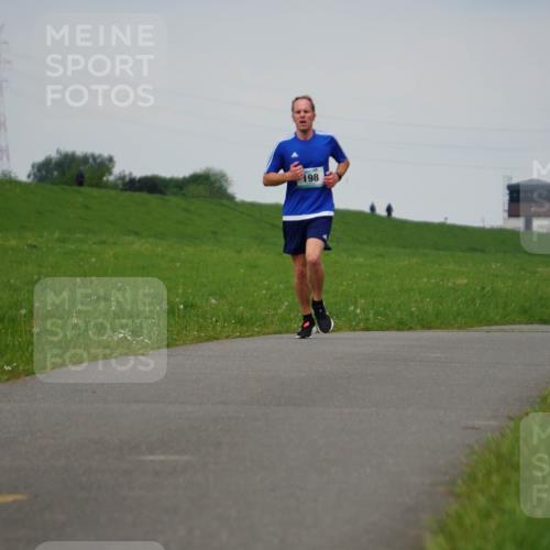 05.05.2024 - 7. Wedeler Halbmarathon Fuchs,  Jonas http://msf.ph/oto/6233432 05.05.2024 11:15:43 Laufen  meine-sportfotos.de