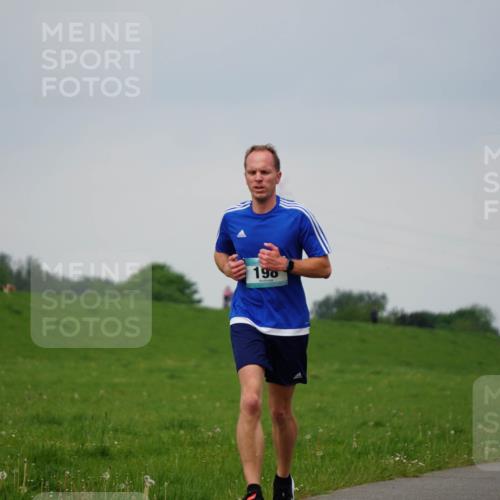 05.05.2024 - 7. Wedeler Halbmarathon Fuchs,  Jonas http://msf.ph/oto/6233439 05.05.2024 11:15:50 Laufen 190 meine-sportfotos.de