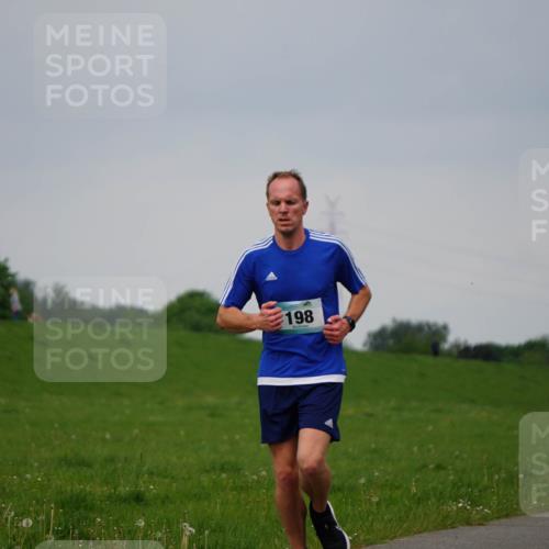 05.05.2024 - 7. Wedeler Halbmarathon Fuchs,  Jonas http://msf.ph/oto/6233441 05.05.2024 11:15:50 Laufen 198 meine-sportfotos.de