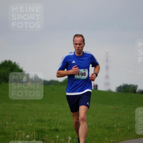 05.05.2024 - 7. Wedeler Halbmarathon Fuchs,  Jonas http://msf.ph/oto/6233442 05.05.2024 11:15:51 Laufen 198 meine-sportfotos.de