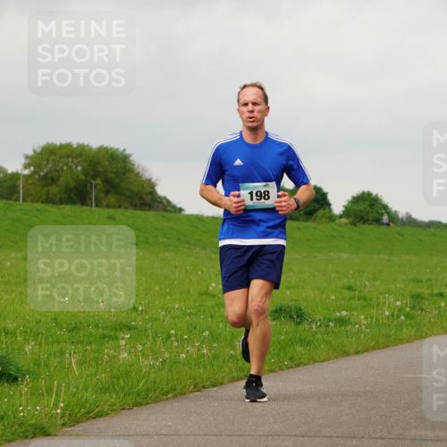 05.05.2024 - 7. Wedeler Halbmarathon Fuchs,  Jonas http://msf.ph/oto/6233453 05.05.2024 11:15:55 Laufen 198 meine-sportfotos.de