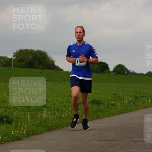 05.05.2024 - 7. Wedeler Halbmarathon Fuchs,  Jonas http://msf.ph/oto/6233454 05.05.2024 11:15:55 Laufen 196 meine-sportfotos.de