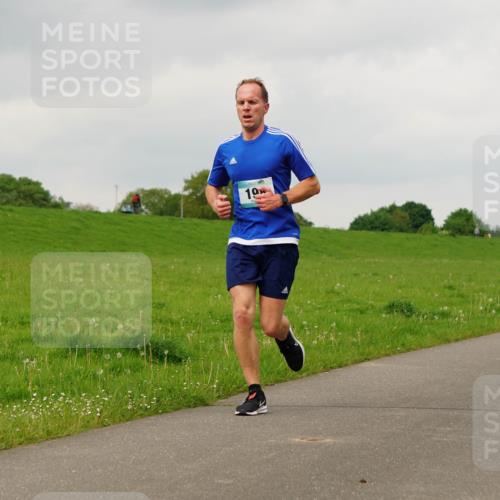 05.05.2024 - 7. Wedeler Halbmarathon Fuchs,  Jonas http://msf.ph/oto/6233455 05.05.2024 11:15:56 Laufen 19 meine-sportfotos.de