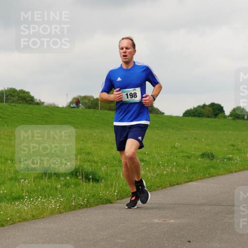 05.05.2024 - 7. Wedeler Halbmarathon Fuchs,  Jonas http://msf.ph/oto/6233456 05.05.2024 11:15:56 Laufen 198 meine-sportfotos.de