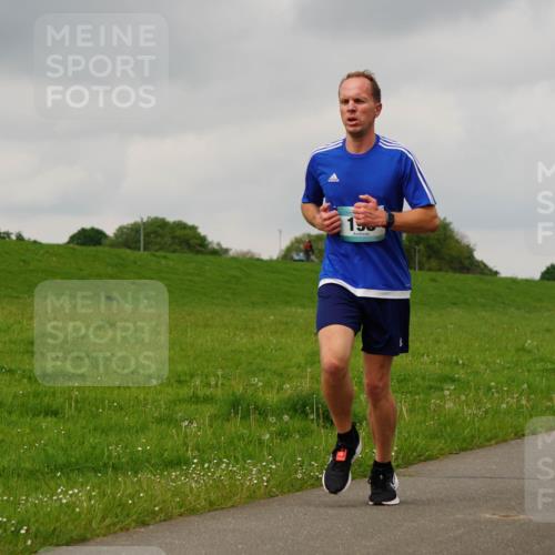 05.05.2024 - 7. Wedeler Halbmarathon Fuchs,  Jonas http://msf.ph/oto/6233459 05.05.2024 11:15:56 Laufen 196 meine-sportfotos.de