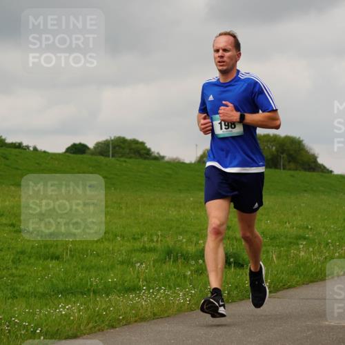 05.05.2024 - 7. Wedeler Halbmarathon Fuchs,  Jonas http://msf.ph/oto/6233460 05.05.2024 11:15:56 Laufen 198 meine-sportfotos.de