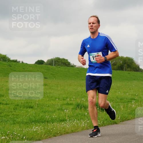 05.05.2024 - 7. Wedeler Halbmarathon Fuchs,  Jonas http://msf.ph/oto/6233461 05.05.2024 11:15:57 Laufen 1 meine-sportfotos.de