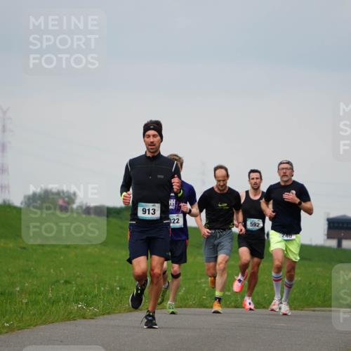 05.05.2024 - 7. Wedeler Halbmarathon Fuchs,  Jonas http://msf.ph/oto/6233480 05.05.2024 11:16:14 Laufen 913, 22 meine-sportfotos.de