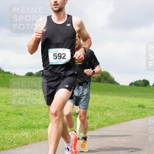 05.05.2024 - 7. Wedeler Halbmarathon Fuchs,  Jonas http://msf.ph/oto/6233533 05.05.2024 11:16:26 Laufen 16, 592, 19, 736 meine-sportfotos.de