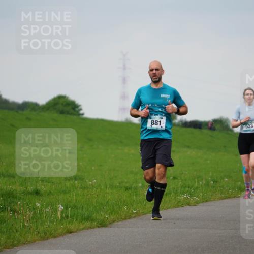 05.05.2024 - 7. Wedeler Halbmarathon Fuchs,  Jonas http://msf.ph/oto/6233556 05.05.2024 11:16:37 Laufen 30, 881, 533, 682 meine-sportfotos.de
