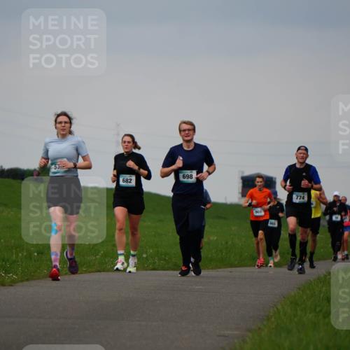 05.05.2024 - 7. Wedeler Halbmarathon Fuchs,  Jonas http://msf.ph/oto/6233561 05.05.2024 11:16:38 Laufen 53, 698, 682, 901, 865, 774, 389 meine-sportfotos.de