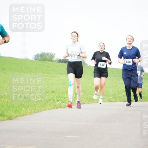 05.05.2024 - 7. Wedeler Halbmarathon Fuchs,  Jonas http://msf.ph/oto/6233576 05.05.2024 11:16:39 Laufen 881, 533, 698, 682, 901, 865, 774 meine-sportfotos.de