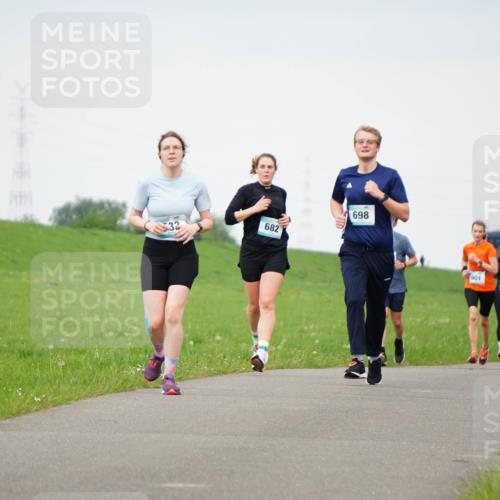 05.05.2024 - 7. Wedeler Halbmarathon Fuchs,  Jonas http://msf.ph/oto/6233578 05.05.2024 11:16:40 Laufen 32, 682, 698, 774, 76, 901, 865 meine-sportfotos.de