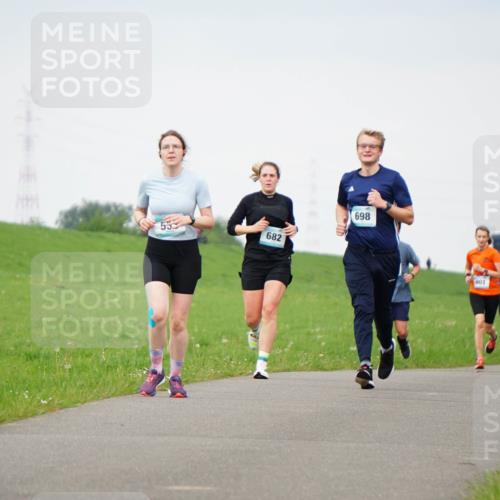 05.05.2024 - 7. Wedeler Halbmarathon Fuchs,  Jonas http://msf.ph/oto/6233579 05.05.2024 11:16:40 Laufen 55, 682, 698, 901, 865, 774, 776 meine-sportfotos.de