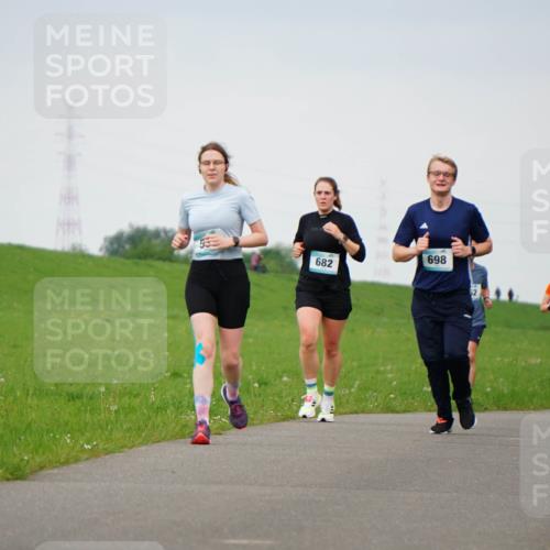 05.05.2024 - 7. Wedeler Halbmarathon Fuchs,  Jonas http://msf.ph/oto/6233581 05.05.2024 11:16:40 Laufen 682, 698, 62, 901, 865, 774, 776 meine-sportfotos.de