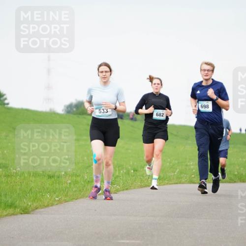 05.05.2024 - 7. Wedeler Halbmarathon Fuchs,  Jonas http://msf.ph/oto/6233583 05.05.2024 11:16:41 Laufen 533, 682, 698, 901, 865, 774 meine-sportfotos.de