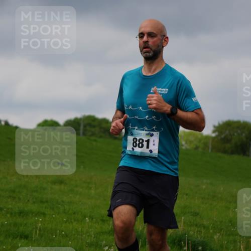 05.05.2024 - 7. Wedeler Halbmarathon Fuchs,  Jonas http://msf.ph/oto/6233595 05.05.2024 11:16:44 Laufen 8815 meine-sportfotos.de