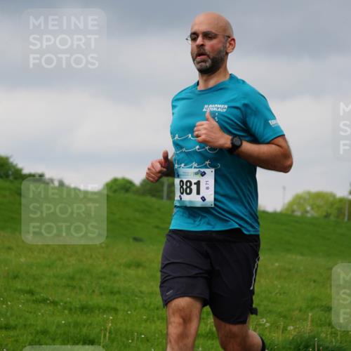05.05.2024 - 7. Wedeler Halbmarathon Fuchs,  Jonas http://msf.ph/oto/6233597 05.05.2024 11:16:44 Laufen 8815, 32 meine-sportfotos.de