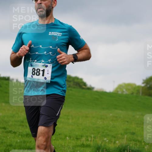 05.05.2024 - 7. Wedeler Halbmarathon Fuchs,  Jonas http://msf.ph/oto/6233600 05.05.2024 11:16:45 Laufen 32, 881, 71 meine-sportfotos.de