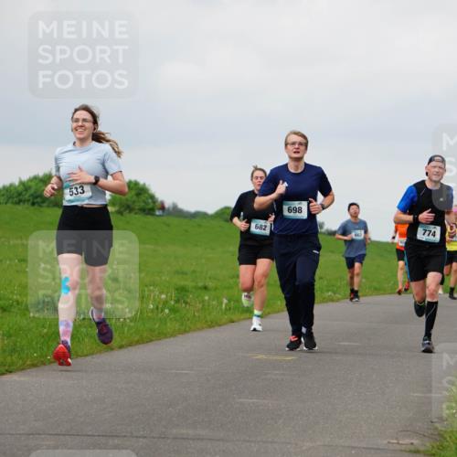 05.05.2024 - 7. Wedeler Halbmarathon Fuchs,  Jonas http://msf.ph/oto/6233608 05.05.2024 11:16:47 Laufen 533, 682, 698, 774 meine-sportfotos.de