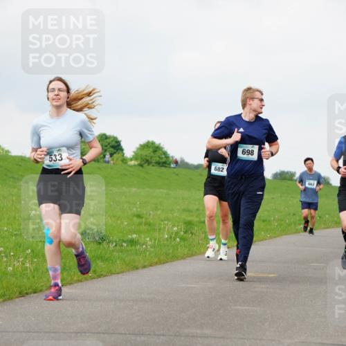 05.05.2024 - 7. Wedeler Halbmarathon Fuchs,  Jonas http://msf.ph/oto/6233612 05.05.2024 11:16:48 Laufen 533, 682, 698, 662, 774, 776 meine-sportfotos.de