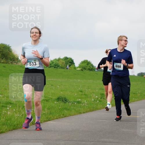05.05.2024 - 7. Wedeler Halbmarathon Fuchs,  Jonas http://msf.ph/oto/6233617 05.05.2024 11:16:49 Laufen 533, 698, 662, 774 meine-sportfotos.de