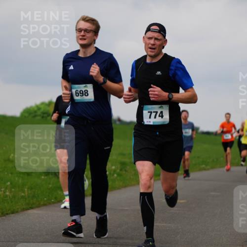 05.05.2024 - 7. Wedeler Halbmarathon Fuchs,  Jonas http://msf.ph/oto/6233634 05.05.2024 11:16:50 Laufen 698, 774 meine-sportfotos.de