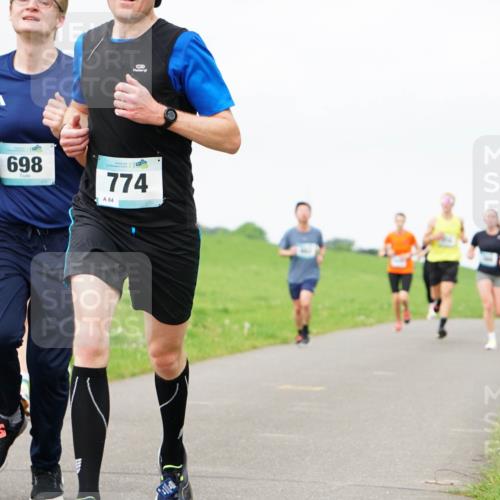 05.05.2024 - 7. Wedeler Halbmarathon Fuchs,  Jonas http://msf.ph/oto/6233641 05.05.2024 11:16:51 Laufen 698, 16, 774, 84 meine-sportfotos.de