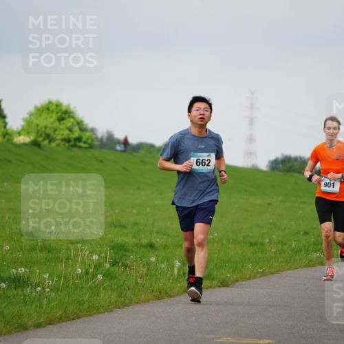 05.05.2024 - 7. Wedeler Halbmarathon Fuchs,  Jonas http://msf.ph/oto/6233643 05.05.2024 11:16:52 Laufen 662, 901, 776, 389 meine-sportfotos.de