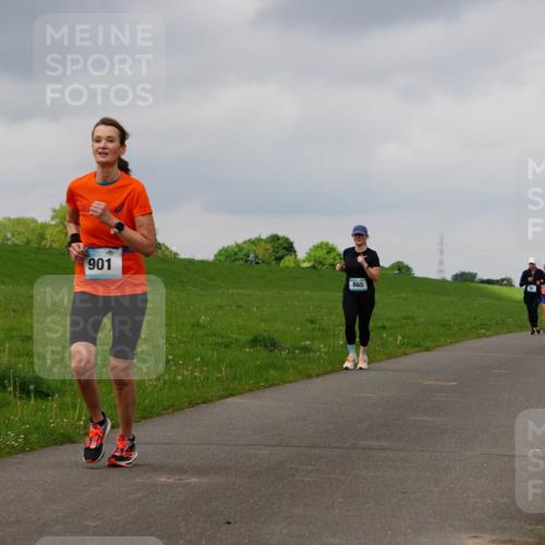 05.05.2024 - 7. Wedeler Halbmarathon Fuchs,  Jonas http://msf.ph/oto/6233706 05.05.2024 11:17:01 Laufen 901, 865 meine-sportfotos.de
