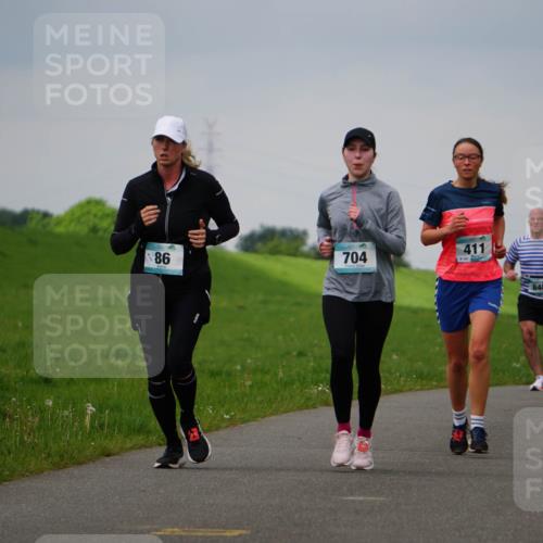 05.05.2024 - 7. Wedeler Halbmarathon Fuchs,  Jonas http://msf.ph/oto/6233728 05.05.2024 11:17:08 Laufen 411, 86, 704, 848, 616 meine-sportfotos.de