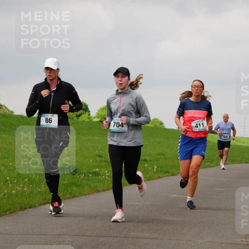 05.05.2024 - 7. Wedeler Halbmarathon Fuchs,  Jonas http://msf.ph/oto/6233763 05.05.2024 11:17:12 Laufen 86, 704, 411, 848 meine-sportfotos.de