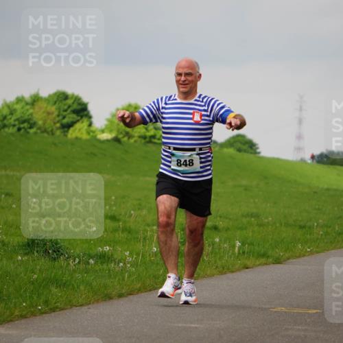 05.05.2024 - 7. Wedeler Halbmarathon Fuchs,  Jonas http://msf.ph/oto/6233783 05.05.2024 11:17:19 Laufen 848, 816 meine-sportfotos.de