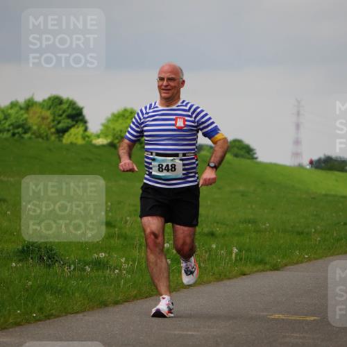05.05.2024 - 7. Wedeler Halbmarathon Fuchs,  Jonas http://msf.ph/oto/6233785 05.05.2024 11:17:19 Laufen 848, 816 meine-sportfotos.de