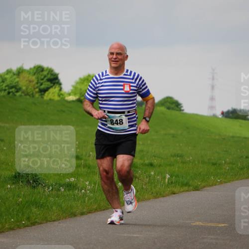 05.05.2024 - 7. Wedeler Halbmarathon Fuchs,  Jonas http://msf.ph/oto/6233786 05.05.2024 11:17:19 Laufen 848, 816 meine-sportfotos.de