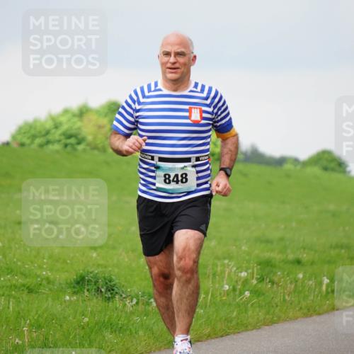 05.05.2024 - 7. Wedeler Halbmarathon Fuchs,  Jonas http://msf.ph/oto/6233793 05.05.2024 11:17:20 Laufen 848 meine-sportfotos.de
