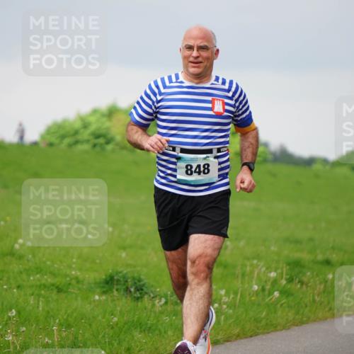 05.05.2024 - 7. Wedeler Halbmarathon Fuchs,  Jonas http://msf.ph/oto/6233794 05.05.2024 11:17:20 Laufen 848 meine-sportfotos.de