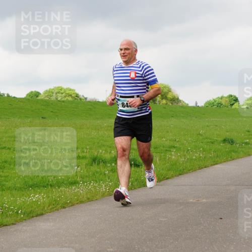 05.05.2024 - 7. Wedeler Halbmarathon Fuchs,  Jonas http://msf.ph/oto/6233798 05.05.2024 11:17:22 Laufen 848 meine-sportfotos.de