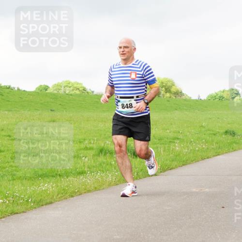 05.05.2024 - 7. Wedeler Halbmarathon Fuchs,  Jonas http://msf.ph/oto/6233799 05.05.2024 11:17:22 Laufen 848 meine-sportfotos.de