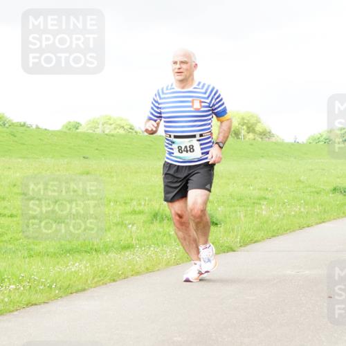 05.05.2024 - 7. Wedeler Halbmarathon Fuchs,  Jonas http://msf.ph/oto/6233800 05.05.2024 11:17:23 Laufen 848 meine-sportfotos.de