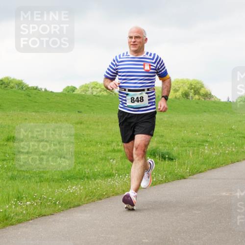 05.05.2024 - 7. Wedeler Halbmarathon Fuchs,  Jonas http://msf.ph/oto/6233802 05.05.2024 11:17:23 Laufen 848 meine-sportfotos.de