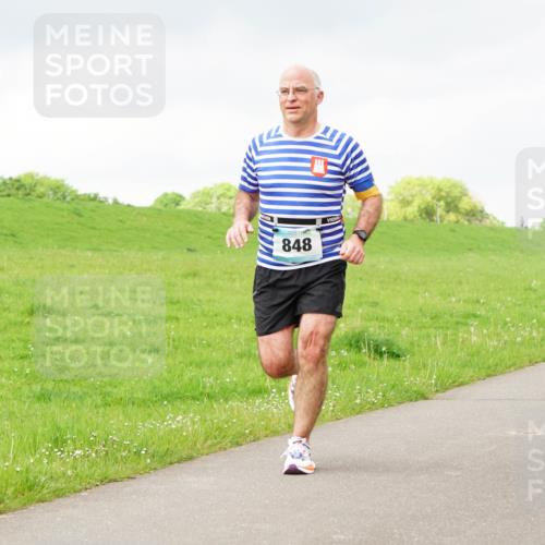 05.05.2024 - 7. Wedeler Halbmarathon Fuchs,  Jonas http://msf.ph/oto/6233803 05.05.2024 11:17:23 Laufen 848 meine-sportfotos.de