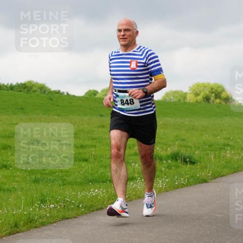 05.05.2024 - 7. Wedeler Halbmarathon Fuchs,  Jonas http://msf.ph/oto/6233805 05.05.2024 11:17:23 Laufen 848 meine-sportfotos.de
