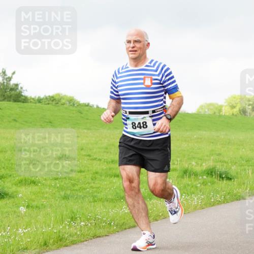 05.05.2024 - 7. Wedeler Halbmarathon Fuchs,  Jonas http://msf.ph/oto/6233807 05.05.2024 11:17:23 Laufen 848 meine-sportfotos.de